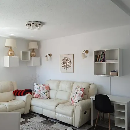 Cozy In Hills Fuengirola