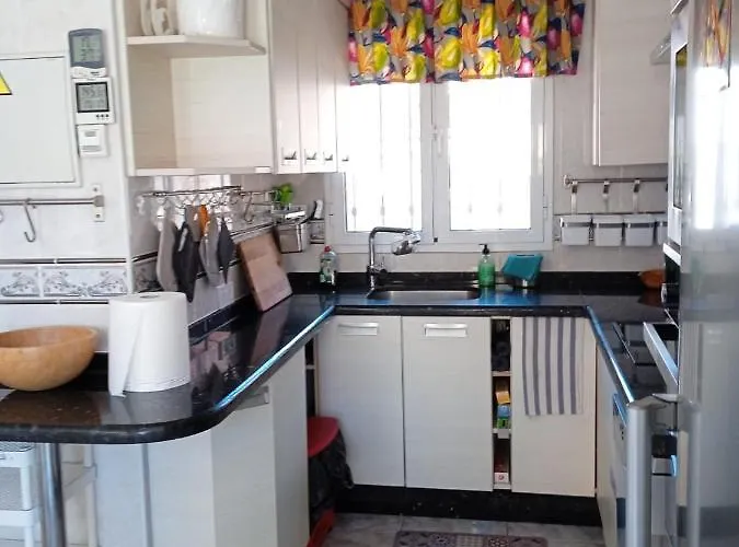 Cozy In Hills Apartment *