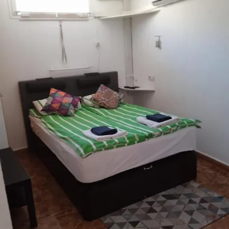 Cozy In Hills Apartment